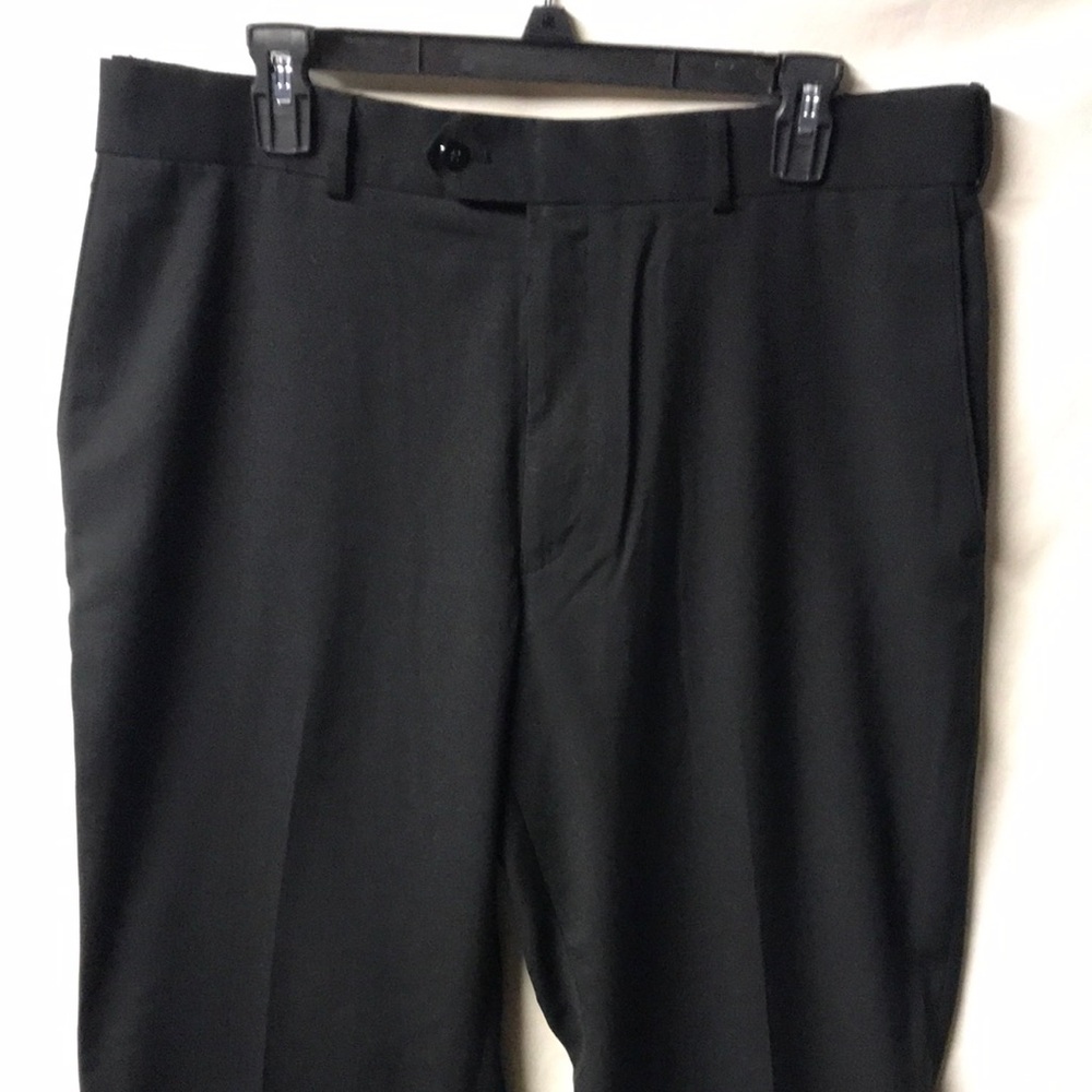 Men's Stafford Classic Fit Black Dress Pants
36” x 32”